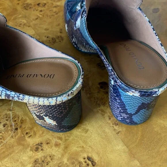 WMN 8.5 Donald Pliner "Caape" Mule Block Heel Leather Loafer blue emboss snake - Picture 6 of 10